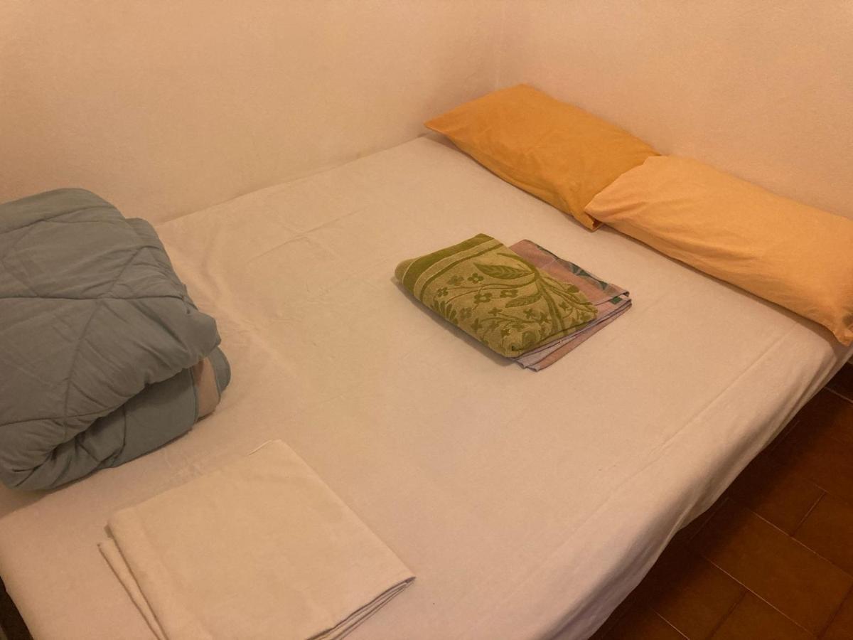 Cheerful Room, Sharing Kitchen In A Cosy Family Art House, Ideal For One Person Or Couple San Remo Exterior foto